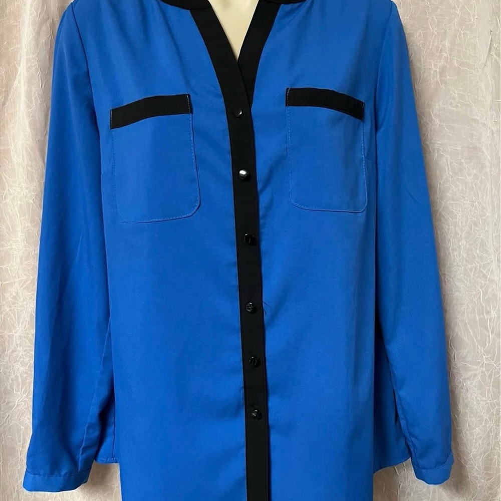 NY Collection Blue and Black Casual Button Down Shirt